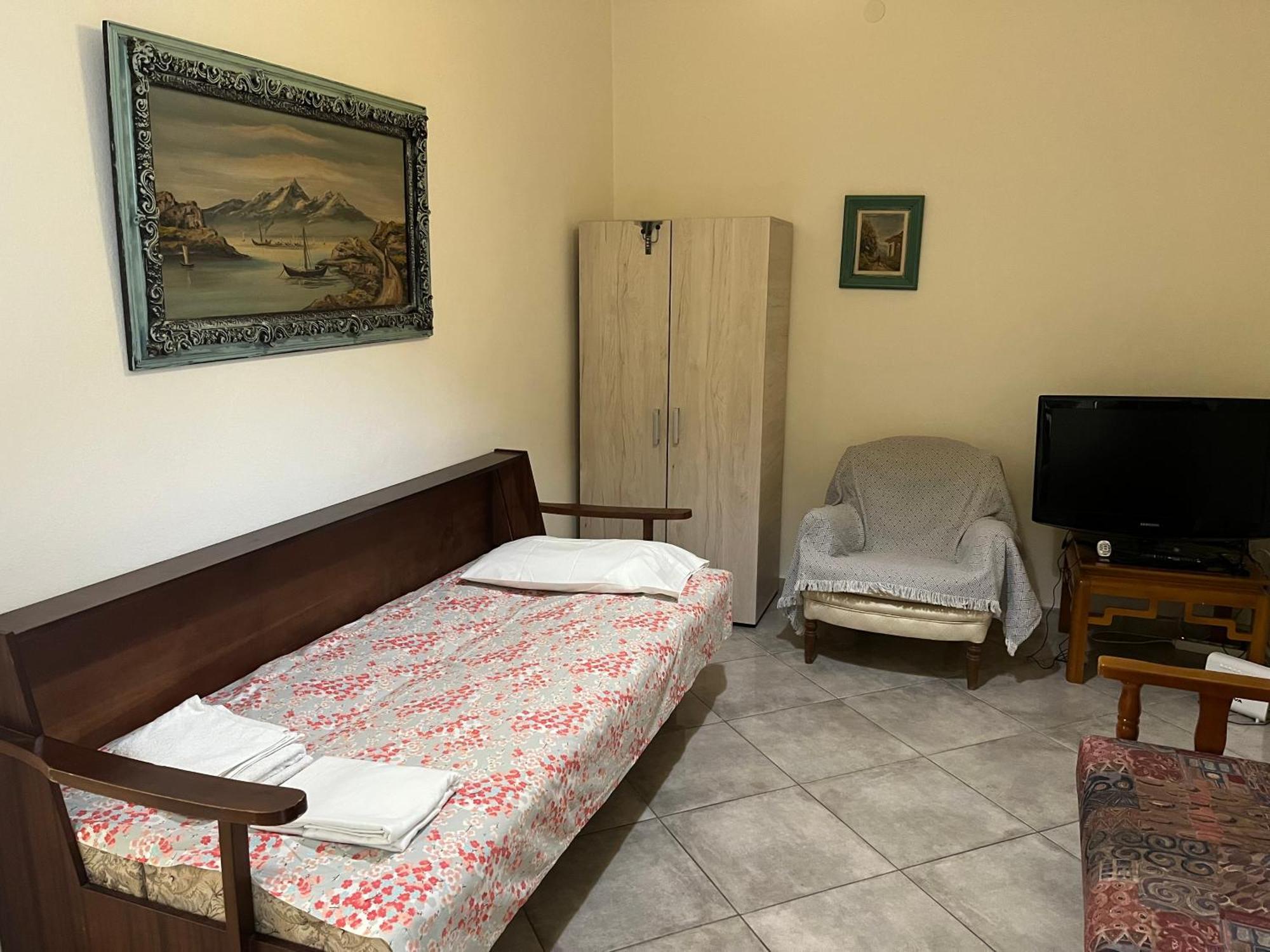 Xronis Apartments ネア・ミカニオーナ エクステリア 写真